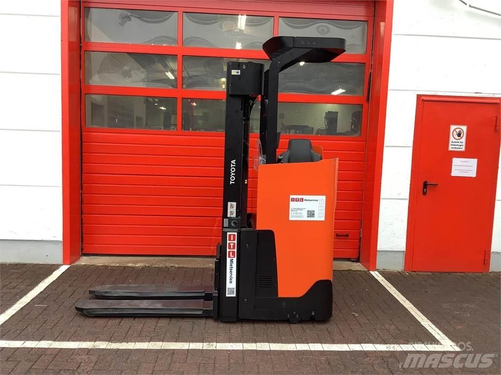 Toyota SSI160LN Ručni električni viličar