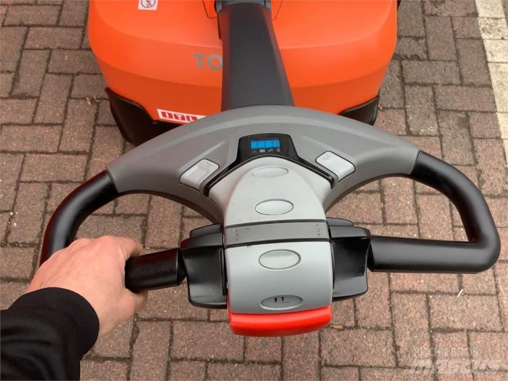 Toyota SWE140 Ručni električni viličar