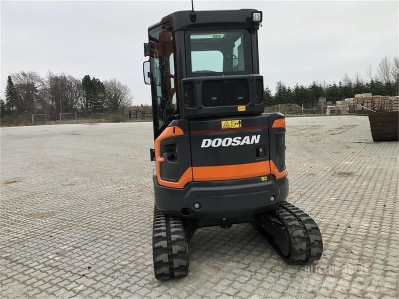 Doosan DX27Z-7 Mini bageri <7t