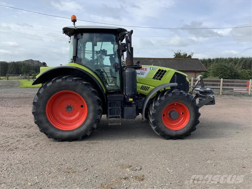 CLAAS ARION 610 Traktori