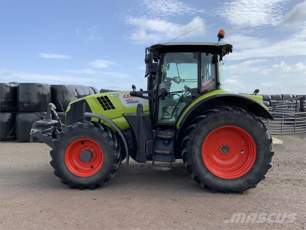 CLAAS ARION 610 Traktori