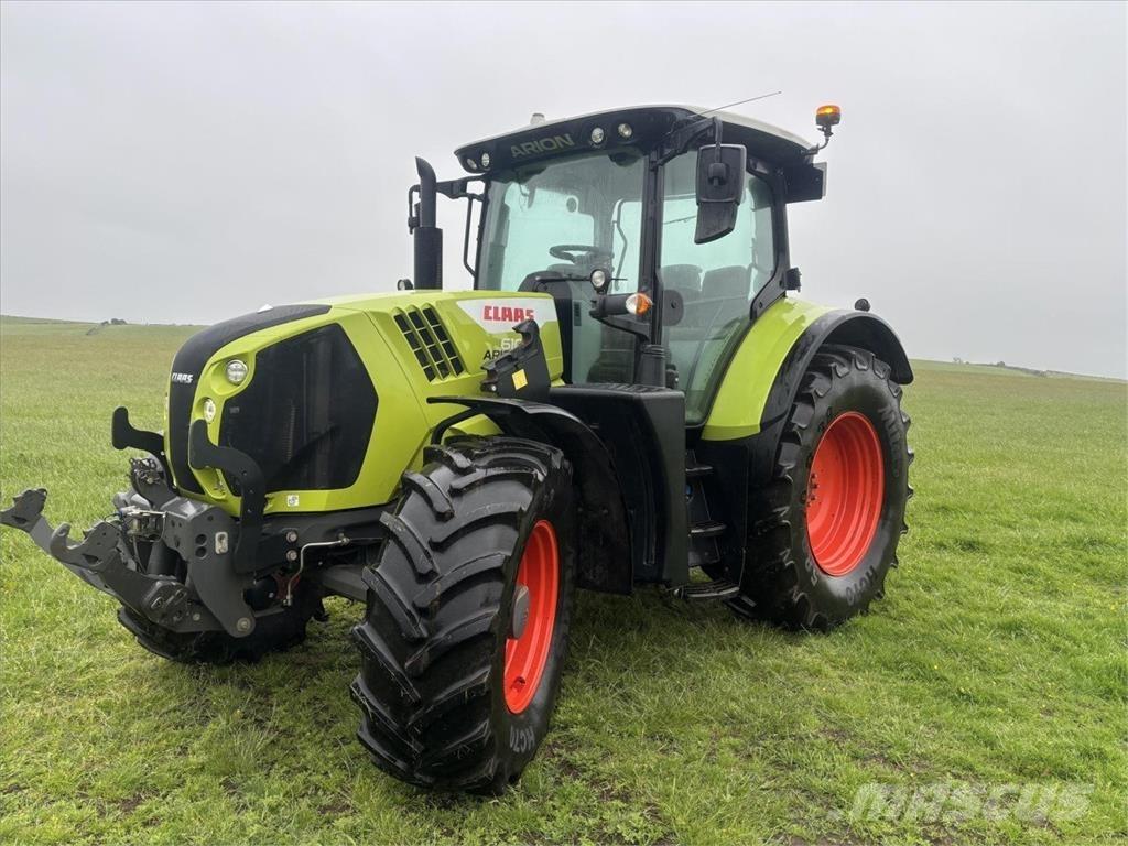 CLAAS ARION 610 Traktori