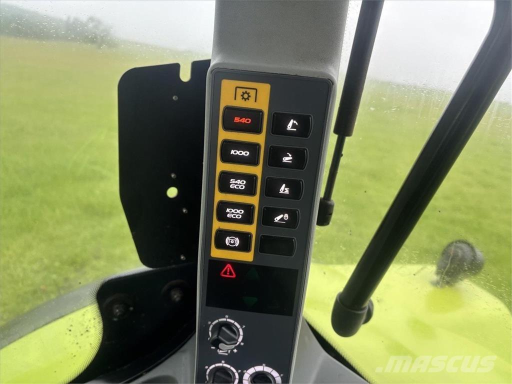 CLAAS ARION 610 Traktori