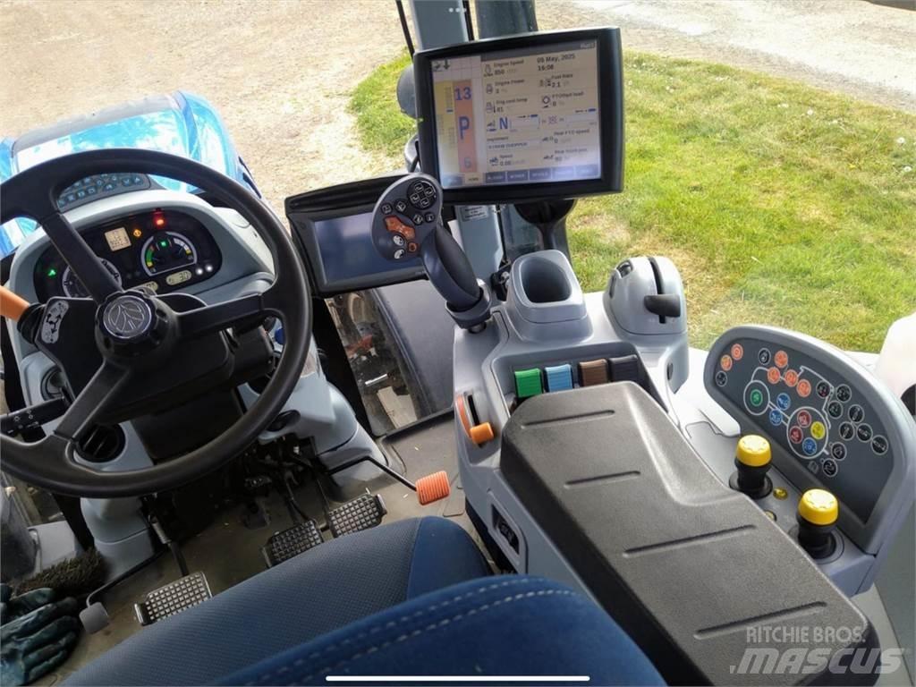 New Holland T7.210 Traktori