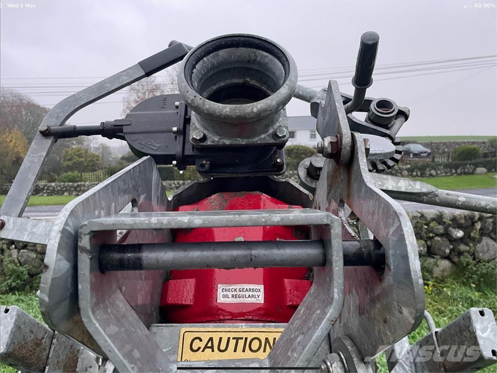 Redrock SUPER 8 Rasipači gnojiva