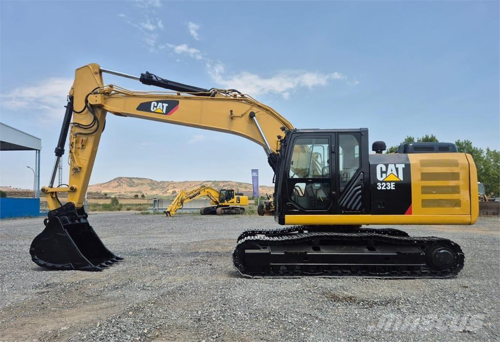 CAT 323ELN Bageri gusjeničari
