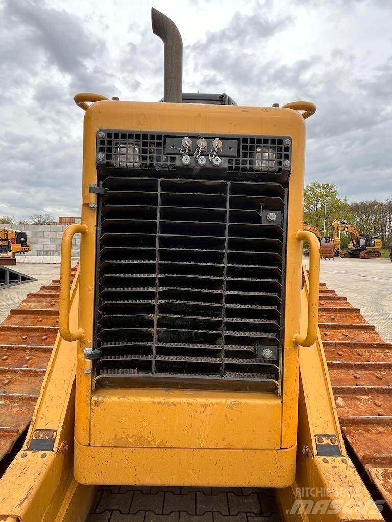 CAT D6N XL Buldožeri gusjeničari