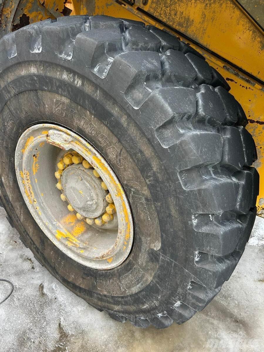 Volvo L90E Bageri gusjeničari
