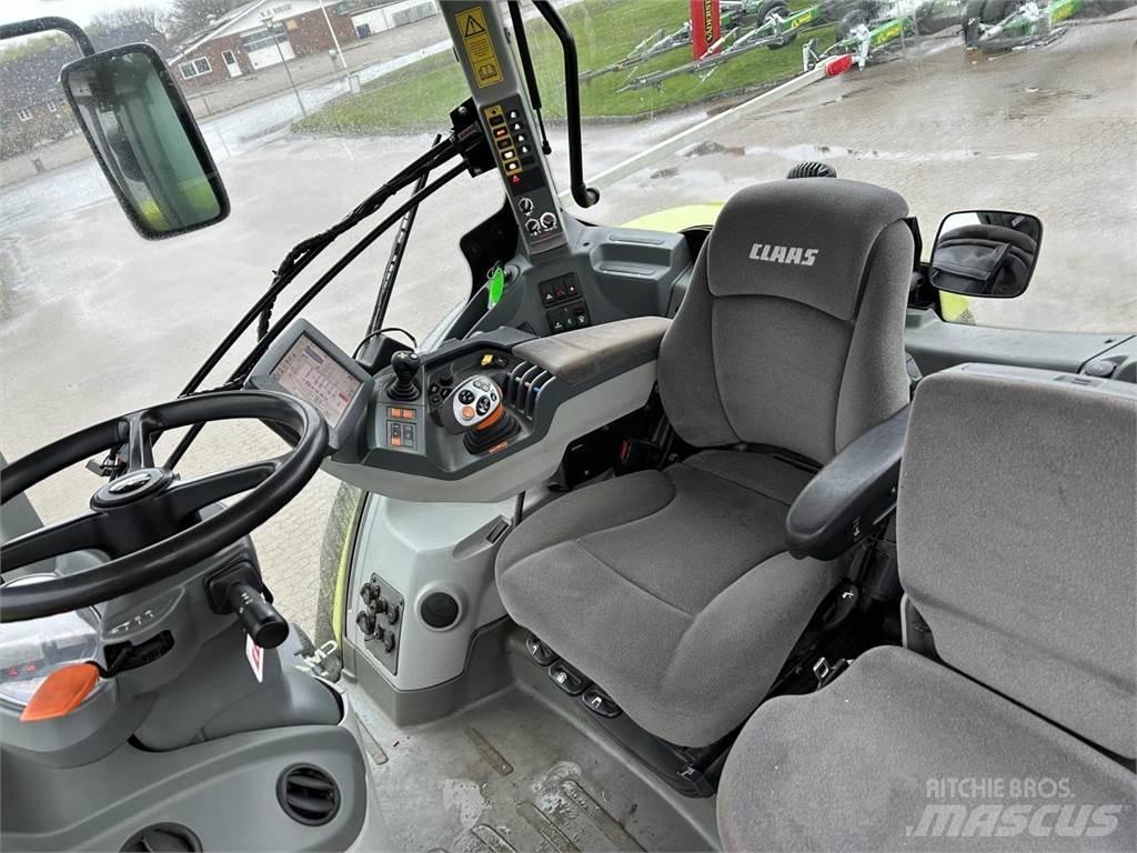 CLAAS AXION 930 Traktori