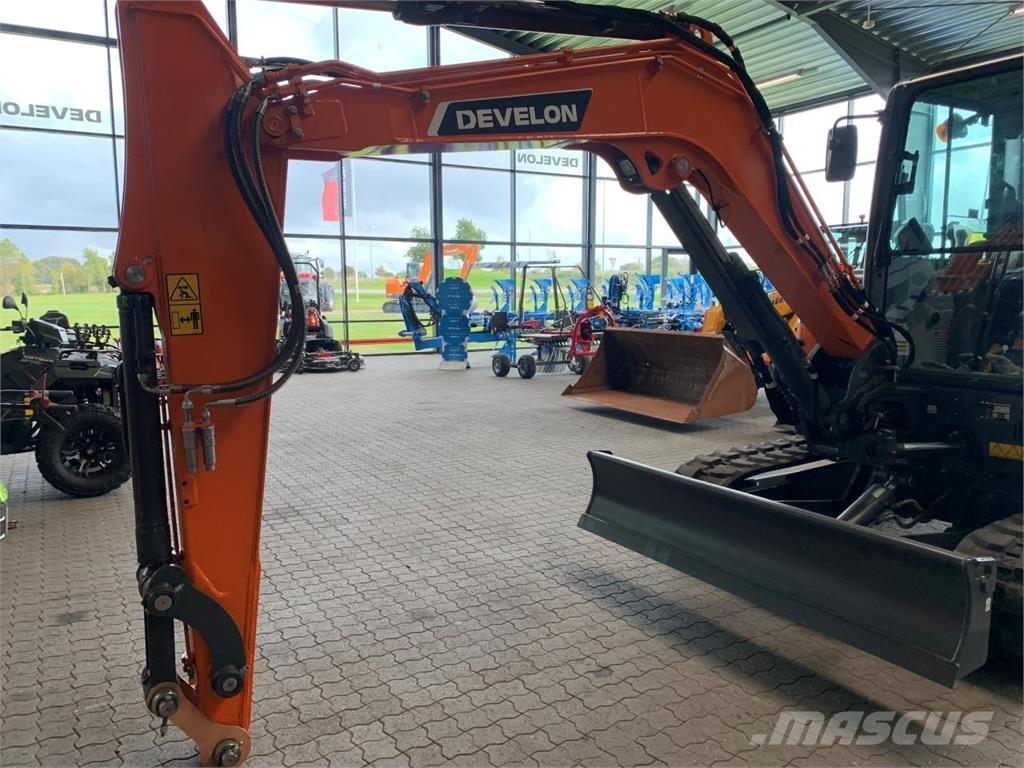 Develon DX63-7 Bageri gusjeničari