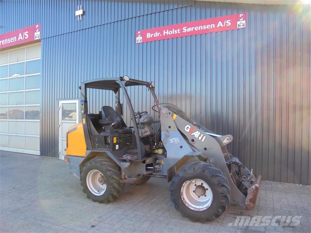 GiANT 5003 Mini utovarivači