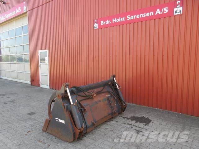 Hauer . Ostala oprema za traktore