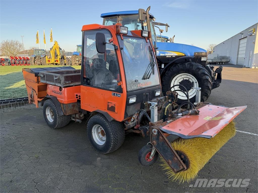 Holder C2.34 Vozila za prijevoz opreme za rad