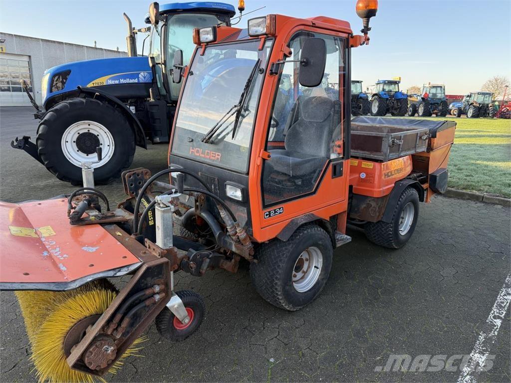 Holder C2.34 Vozila za prijevoz opreme za rad