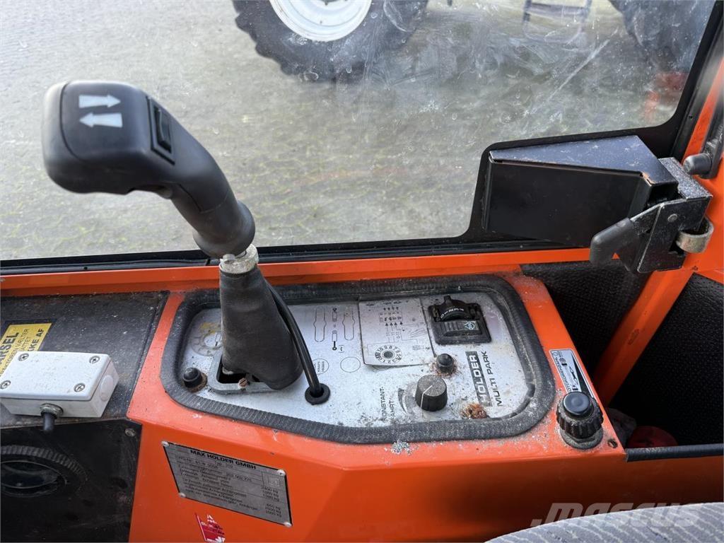 Holder C2.34 Vozila za prijevoz opreme za rad