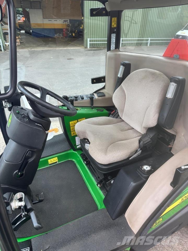 John Deere 1575 Kompaktni (mali) traktori