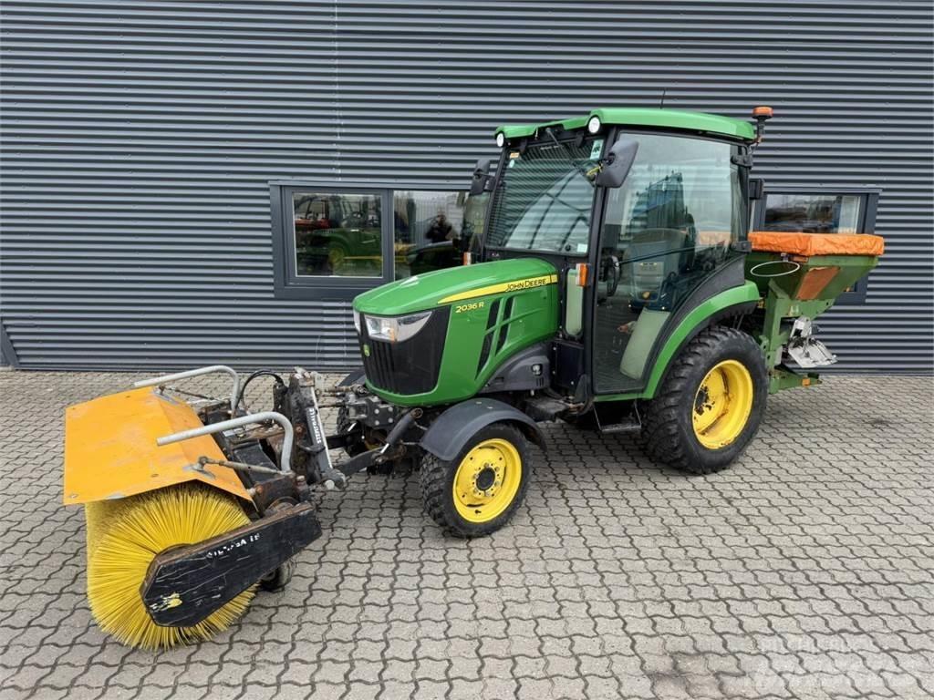 John Deere 2036R Kompaktni (mali) traktori