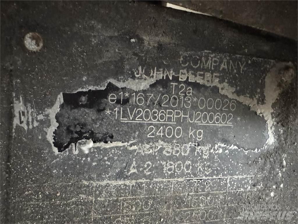 John Deere 2036R Kompaktni (mali) traktori