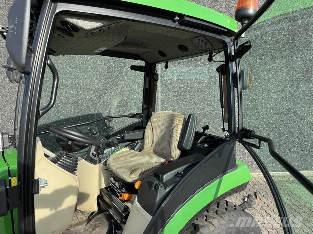 John Deere 2038R Kompaktni (mali) traktori