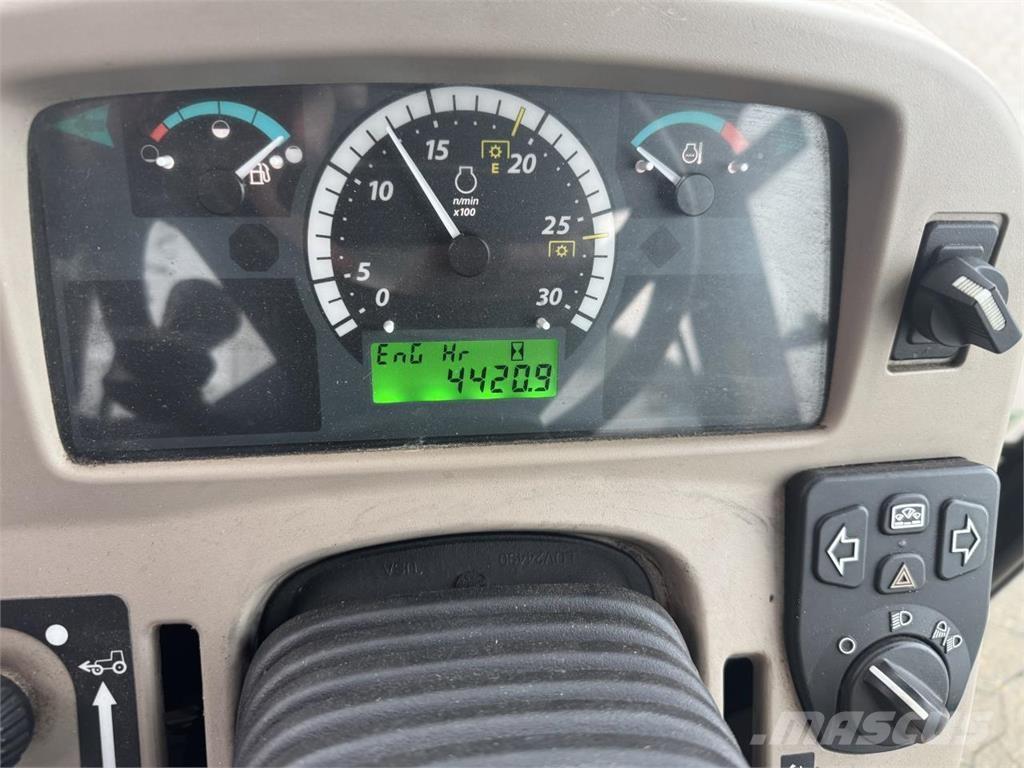 John Deere 3045R Kompaktni (mali) traktori