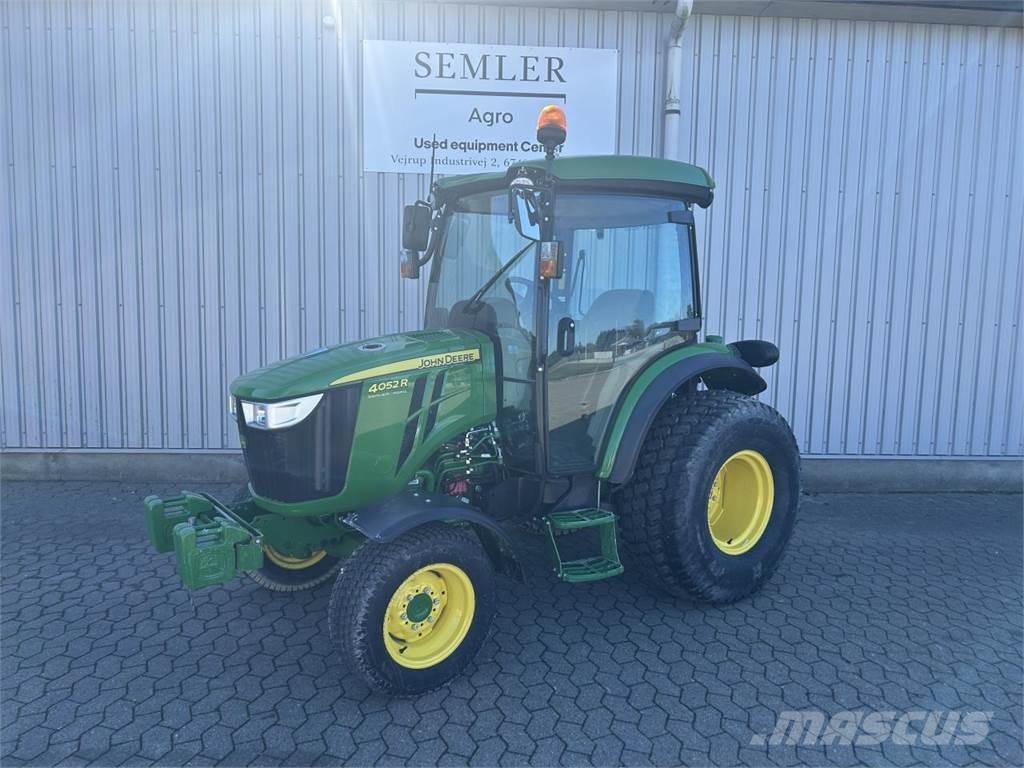 John Deere 4052R Kompaktni (mali) traktori
