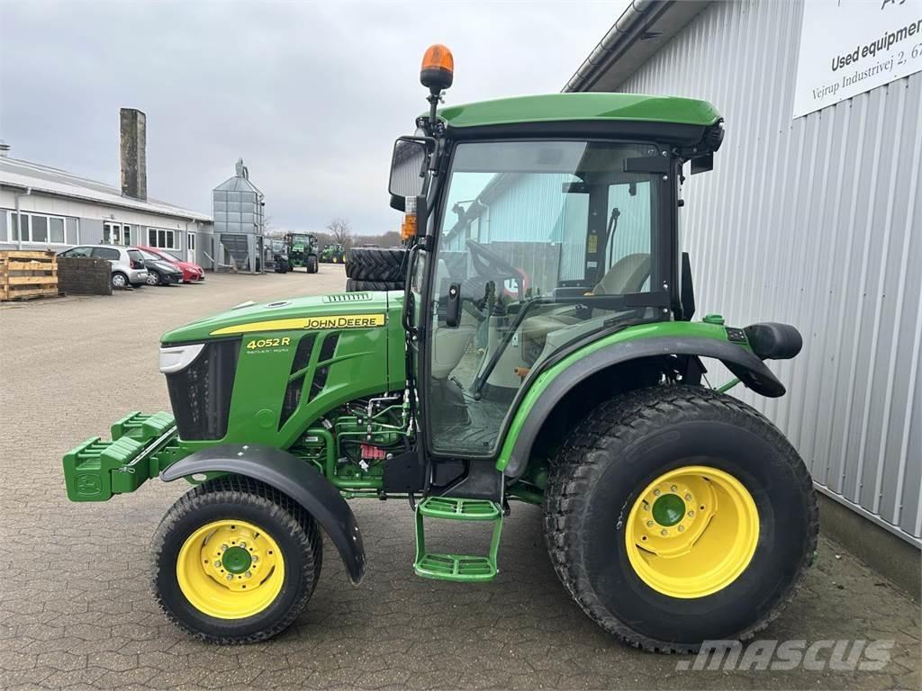 John Deere 4052R Kompaktni (mali) traktori
