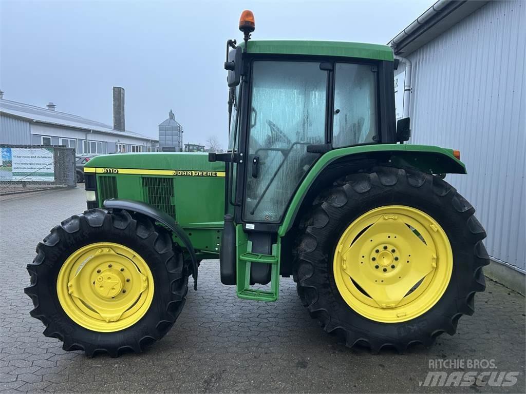 John Deere 6110 Traktori