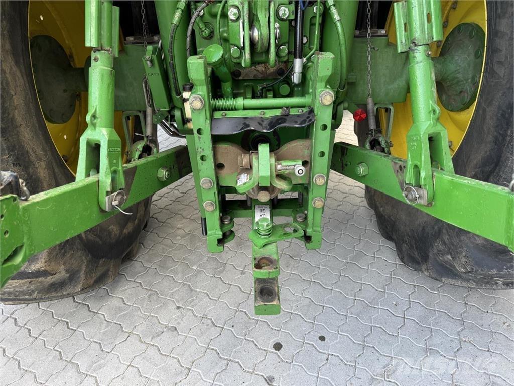 John Deere 6210 Traktori