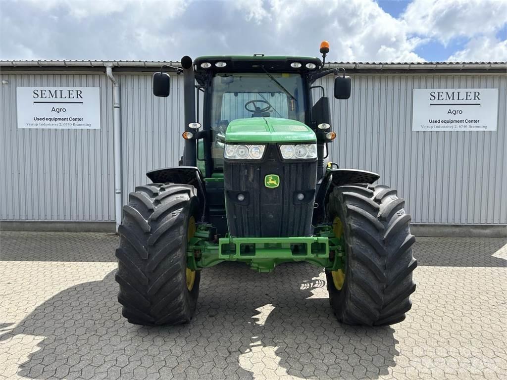 John Deere 7230R Traktori