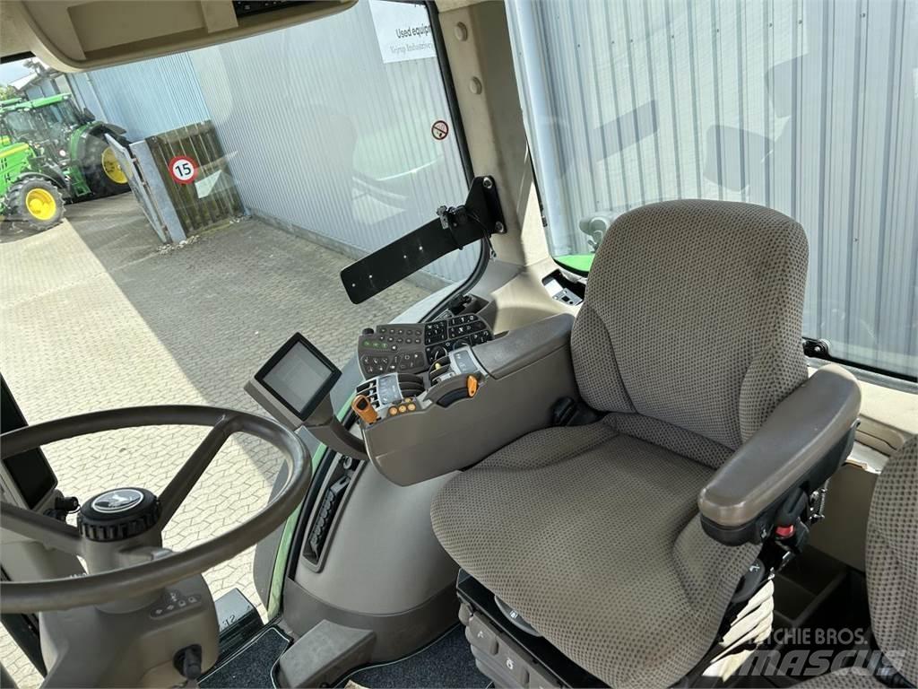 John Deere 7230R Traktori