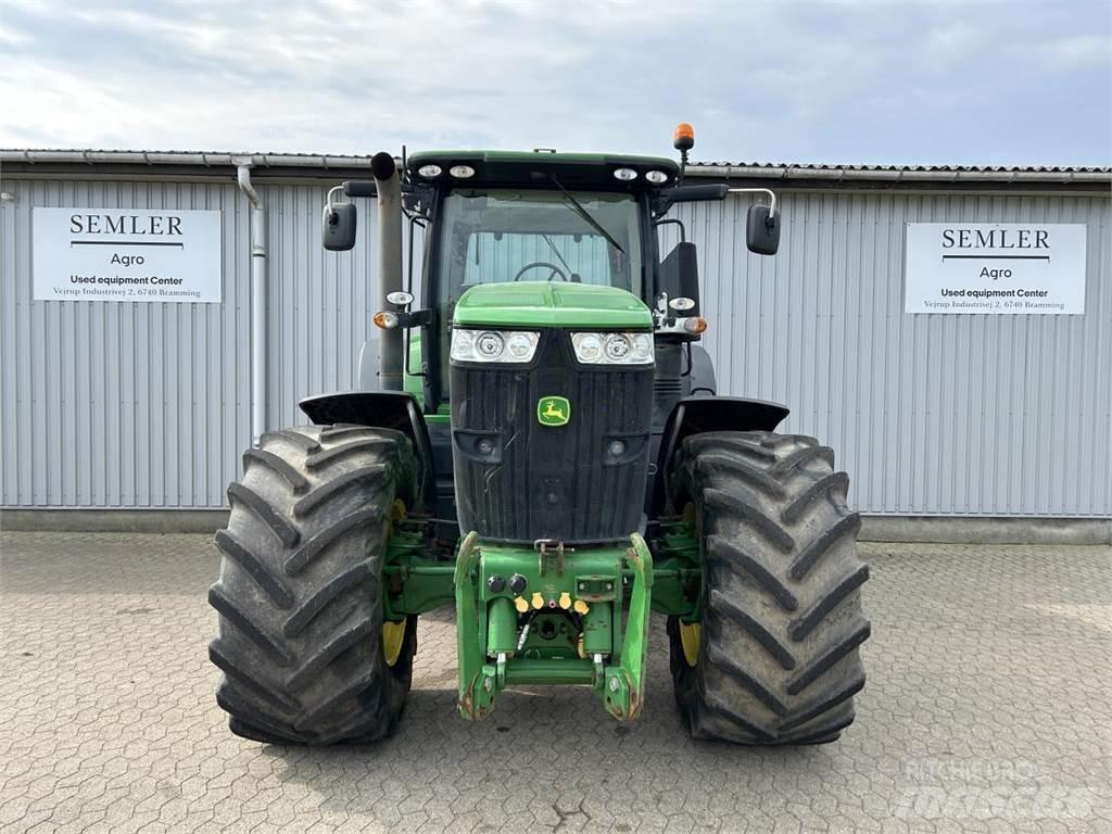 John Deere 7230R Traktori