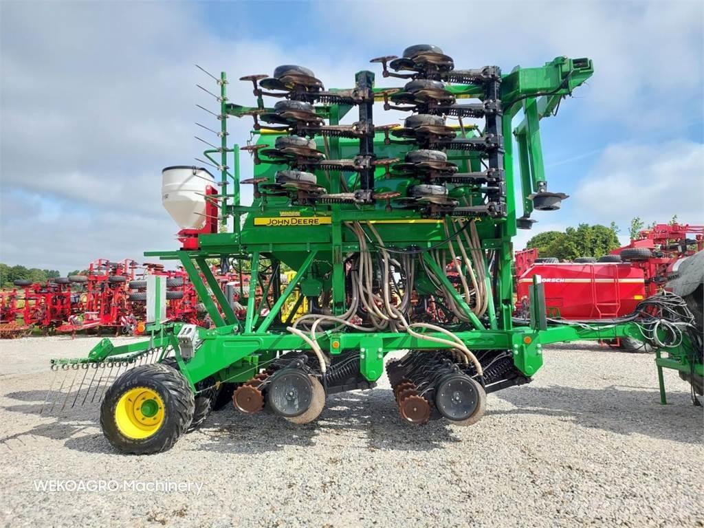 John Deere 750 A Sijačice