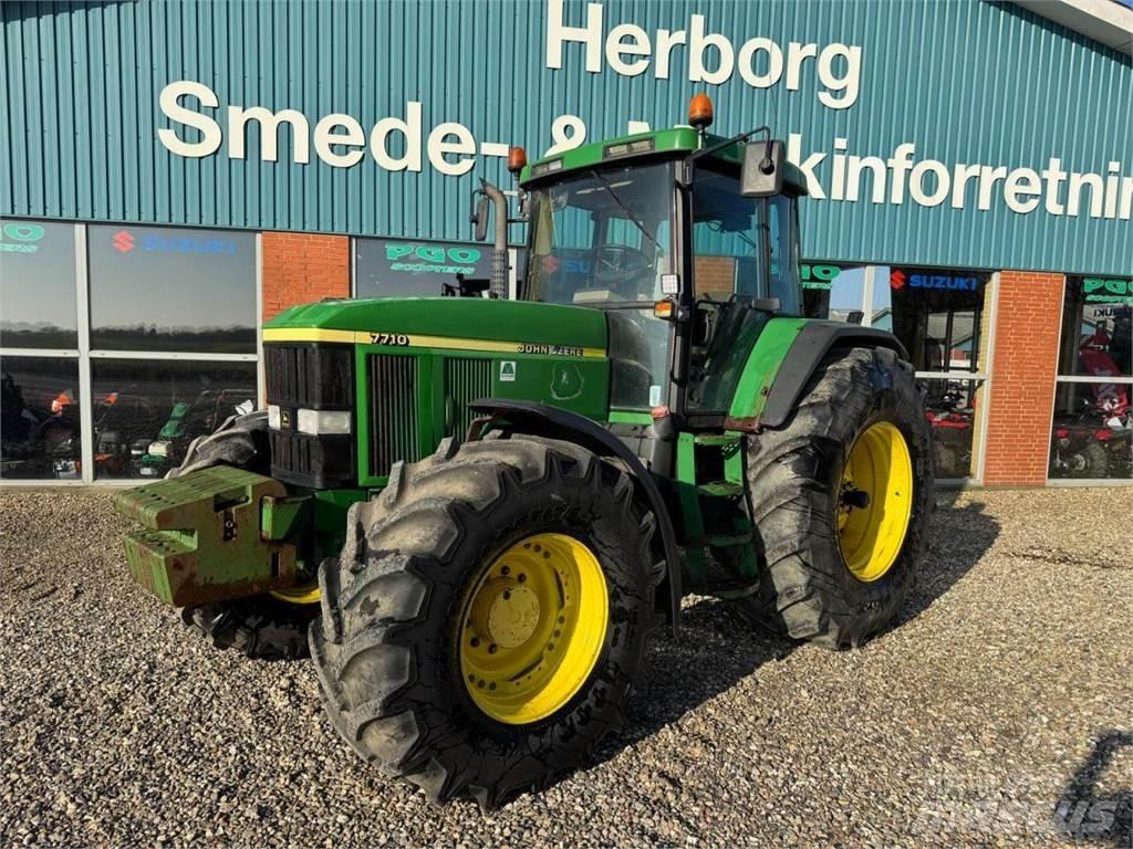 John Deere 7710 Traktori