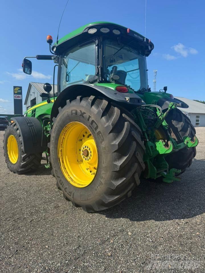 John Deere 8310R Traktori