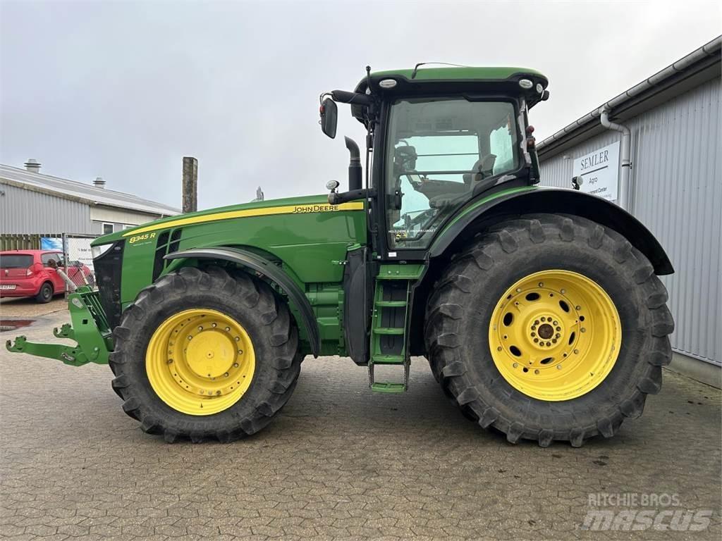 John Deere 8345R Traktori