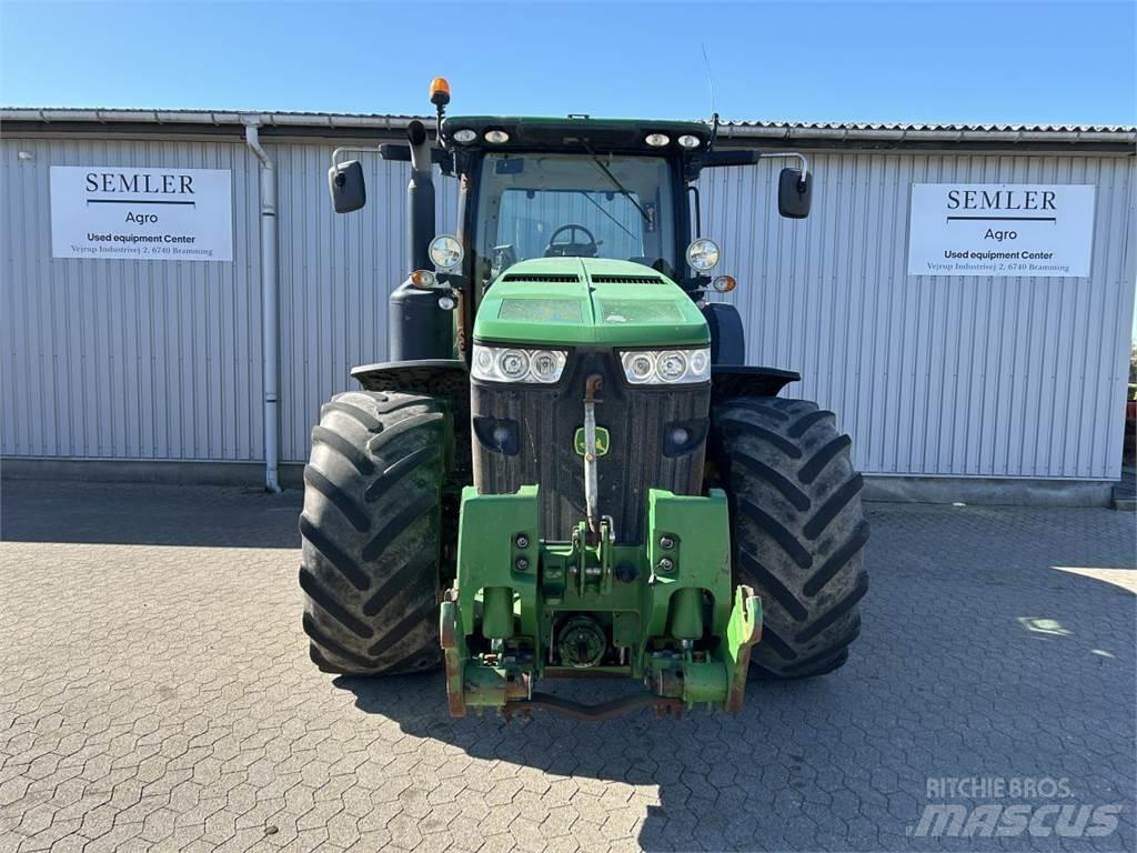John Deere 8360R Traktori