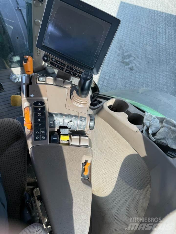 John Deere 8370R Traktori