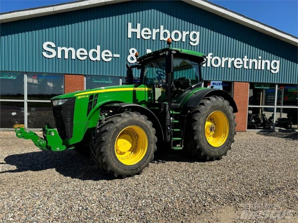 John Deere 8370R Traktori