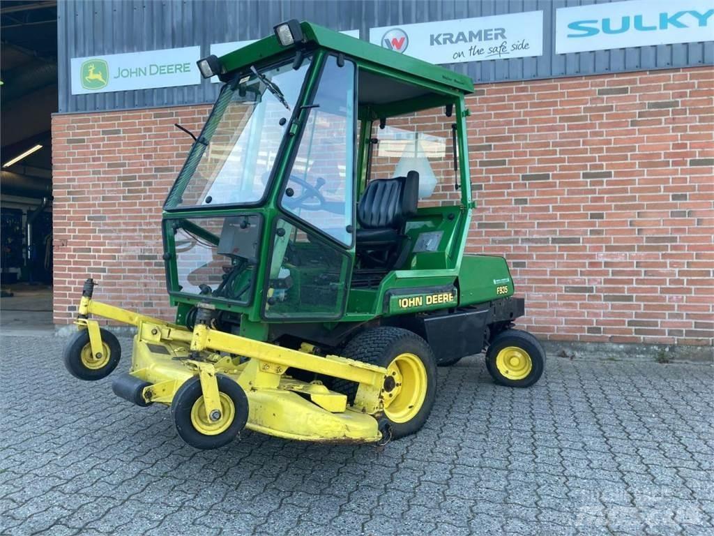 John Deere F935 Kompaktni (mali) traktori