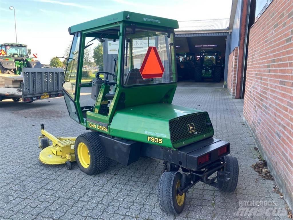 John Deere F935 Kompaktni (mali) traktori