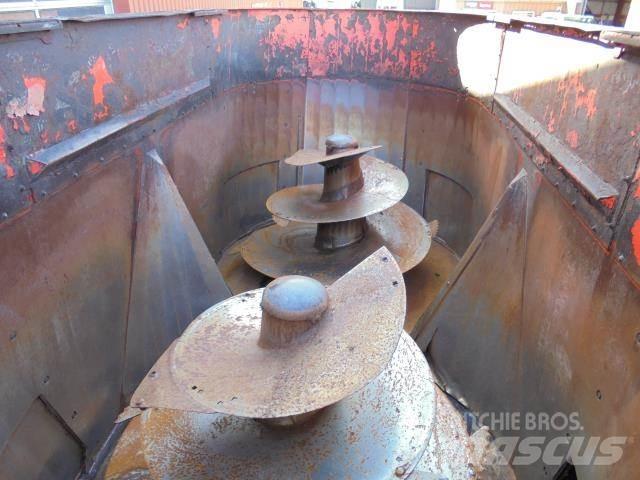 Kuhn 27 M3 Samoutovorne prikolice