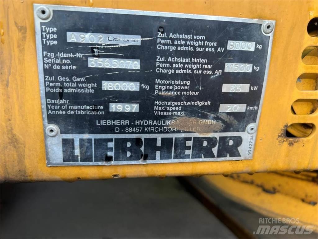 Liebherr 902 Bageri na kotačima