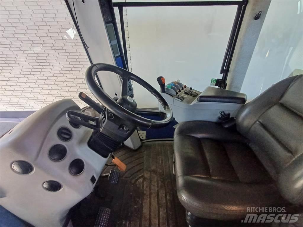 New Holland T9040 Traktori