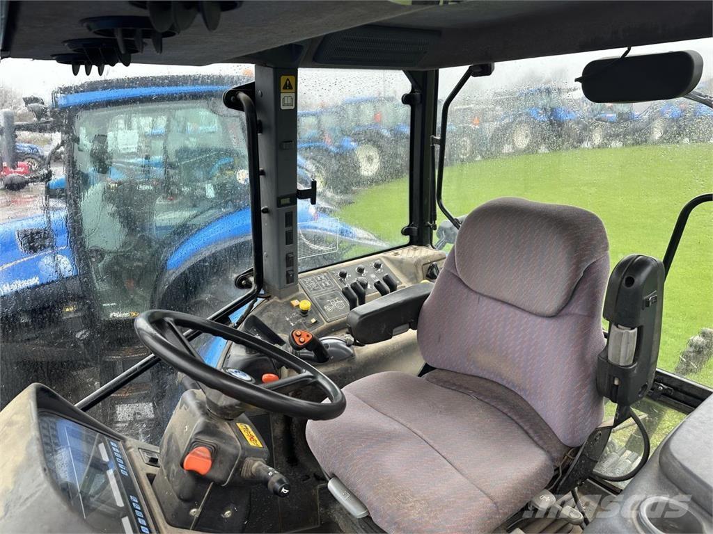 New Holland TM165 Traktori
