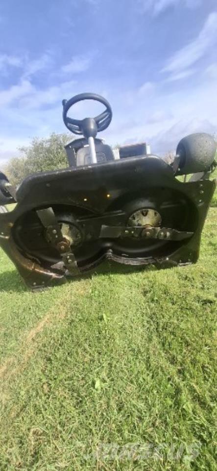 Stiga 320 Kompaktni (mali) traktori