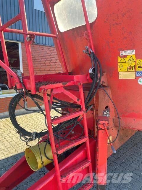 Trioliet 2400 L Samoutovorne prikolice