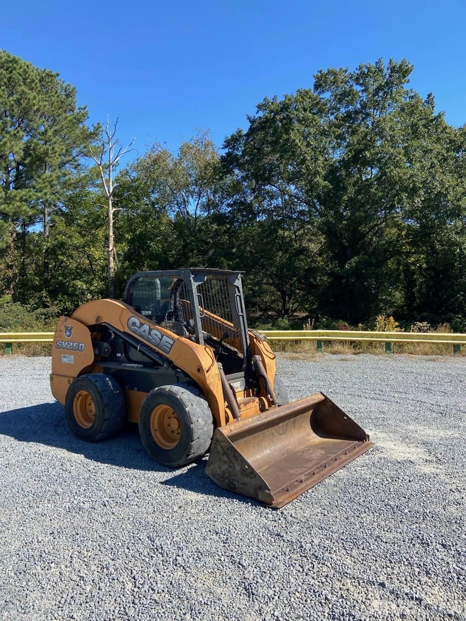 CASE SV250 Skid steer mini utovarivači