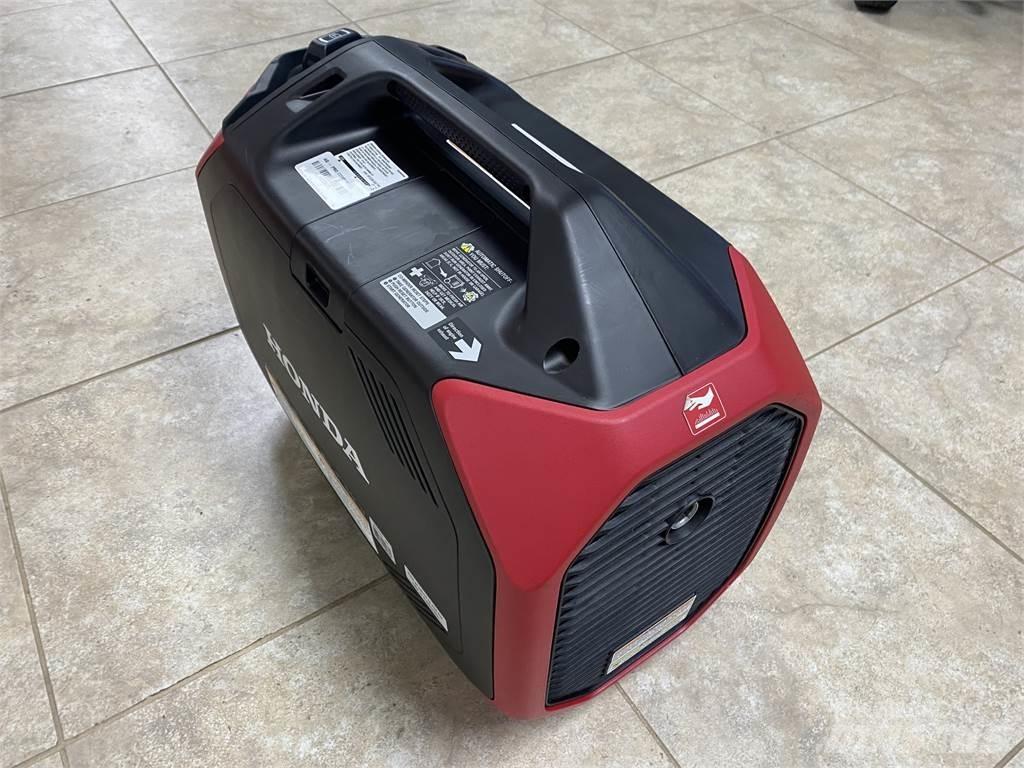 Honda EU3200I Rasvjetni tornjevi