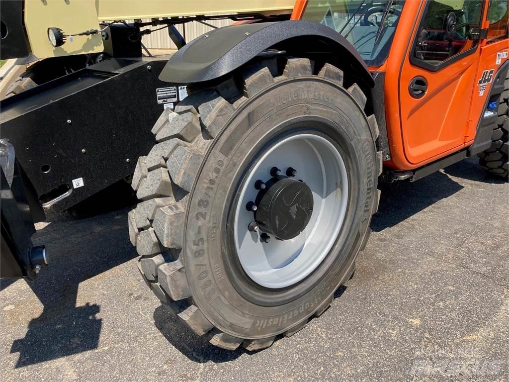 JLG 1055 Teleskopski viličari