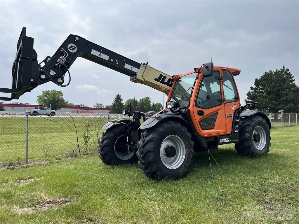 JLG AG823 Teleskopski viličari